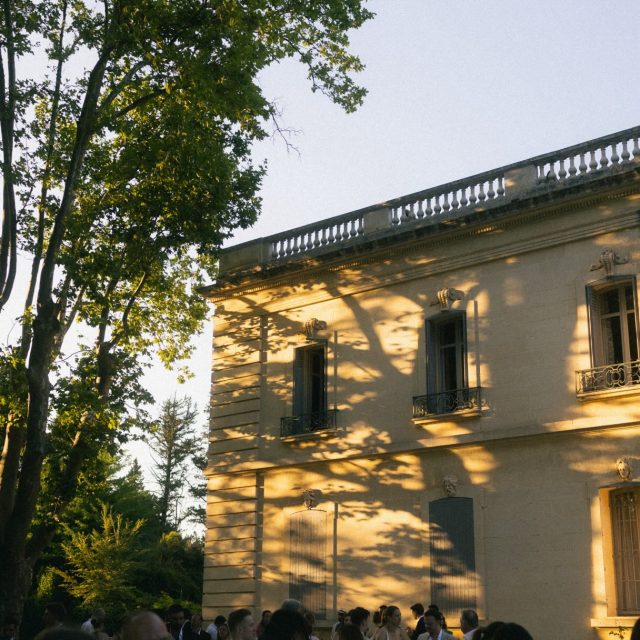 Alors défi relevé ? 🔨✨

Designer @notre.belle.aventure 
Planner @ohmygirls.events 
Photographer @mathieubonnaric 
Content Creator @ohmygirls.moments 
DJ @atelier.vinyle 
Florist @aeria.studiofloral 
Venue @chateaudevalmousse 
Sound system @cultursons_provence