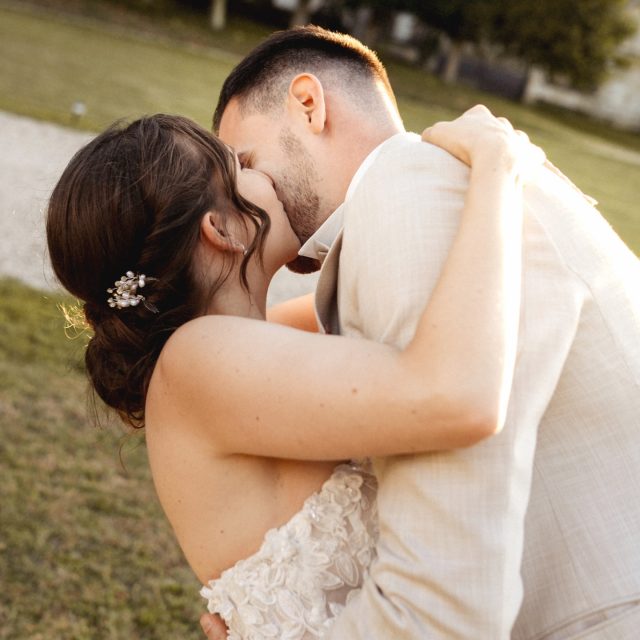 Golden hour kisses, happy tears, wild hugs and a crowd full of love. A collection of moments from A+A’s wedding 🤍

Planner @ohmygirls.events 
Photographer @justine_fourny_photographe 
Second Shooter @studioyzaliss 
Flower Design @ozhome 
MUAH @sd.makeup.artist 
Venue @chateauhenonville 

#wedding #mariage #weddingplannerfrance #weddingparis #weddingprovence